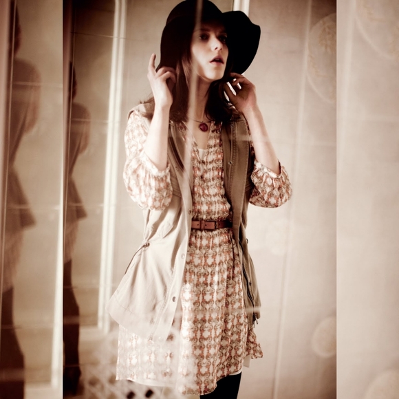 NWT Club Monaco Thora Sleeveless Parka Vest Olive Green Size Small - Picture 2 of 16